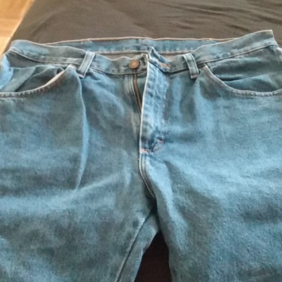 Jeans - Picture 2 of 3